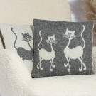 Pynteputetrekk i ull med kattemotiv 40 x 40 cm thumbnail