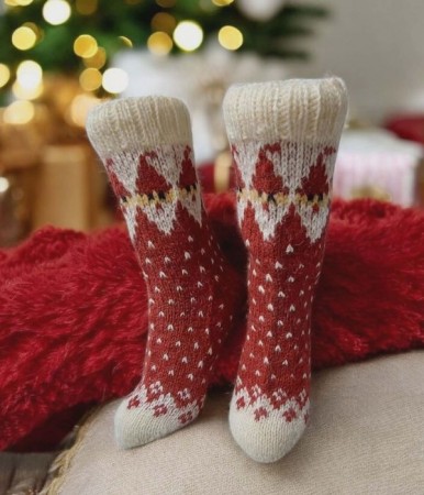Håndstrikkede ullsokker med julenisser str. 38–39